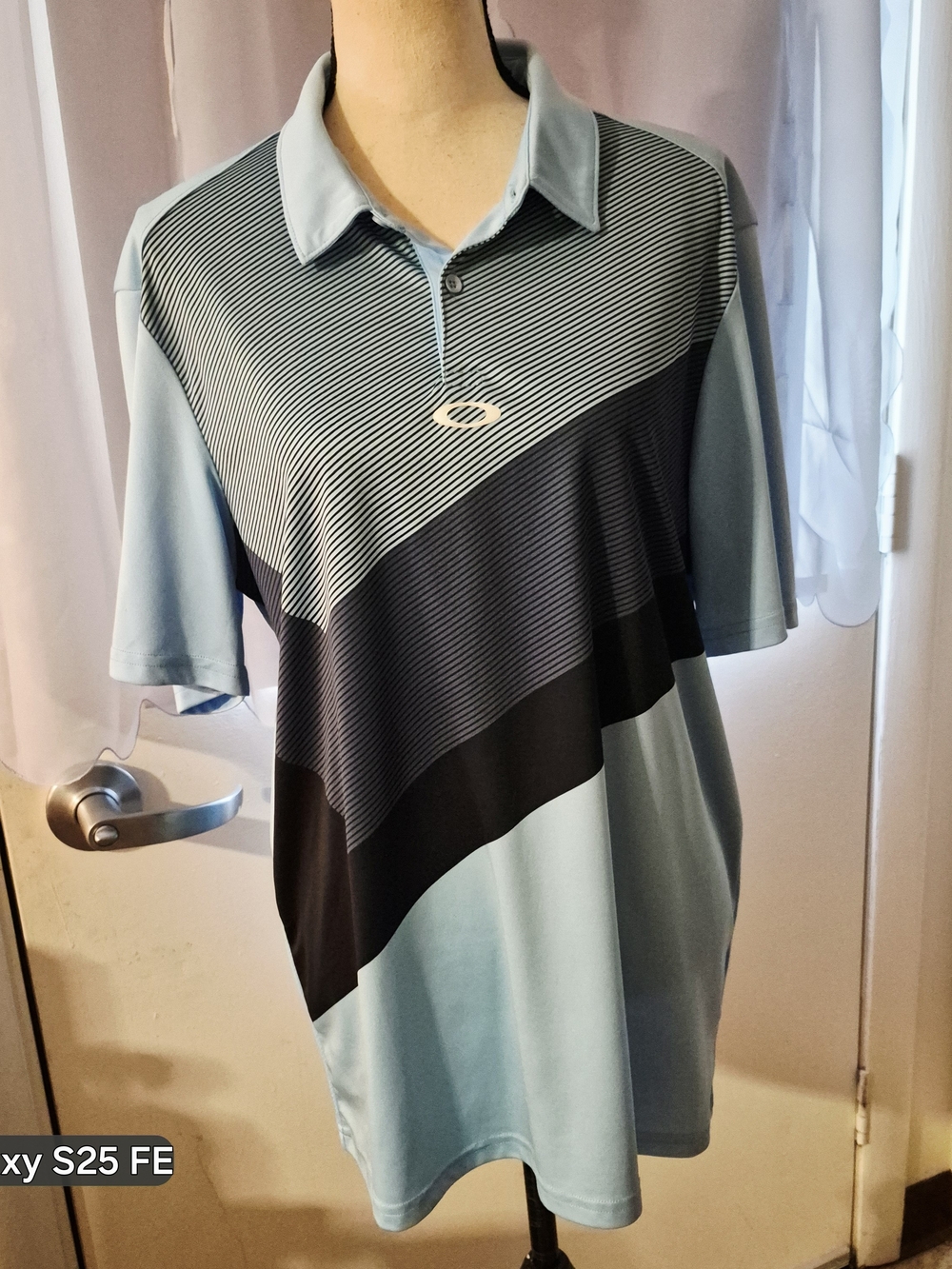 NWOT Oakley Men's Performance Golf Short-Sleeve Lightweight Polo Shirt
